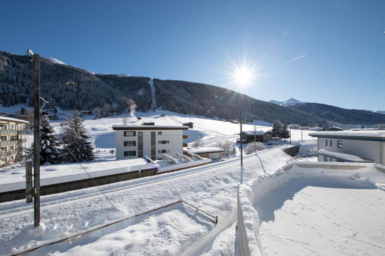 Agrimonia - 5,5-Zi Duplex Wohnung Bis 9 Personen Mit Eigenem Garten ダヴォス・プラッツ エクステリア 写真