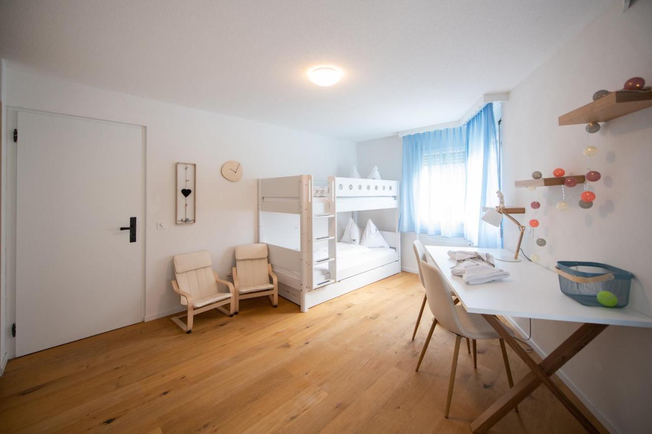 Agrimonia - 5,5-Zi Duplex Wohnung Bis 9 Personen Mit Eigenem Garten ダヴォス・プラッツ エクステリア 写真