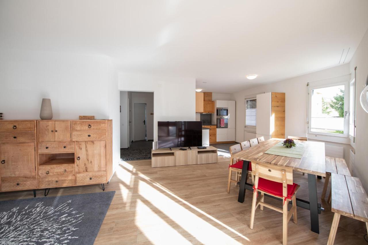 Agrimonia - 5,5-Zi Duplex Wohnung Bis 9 Personen Mit Eigenem Garten ダヴォス・プラッツ エクステリア 写真