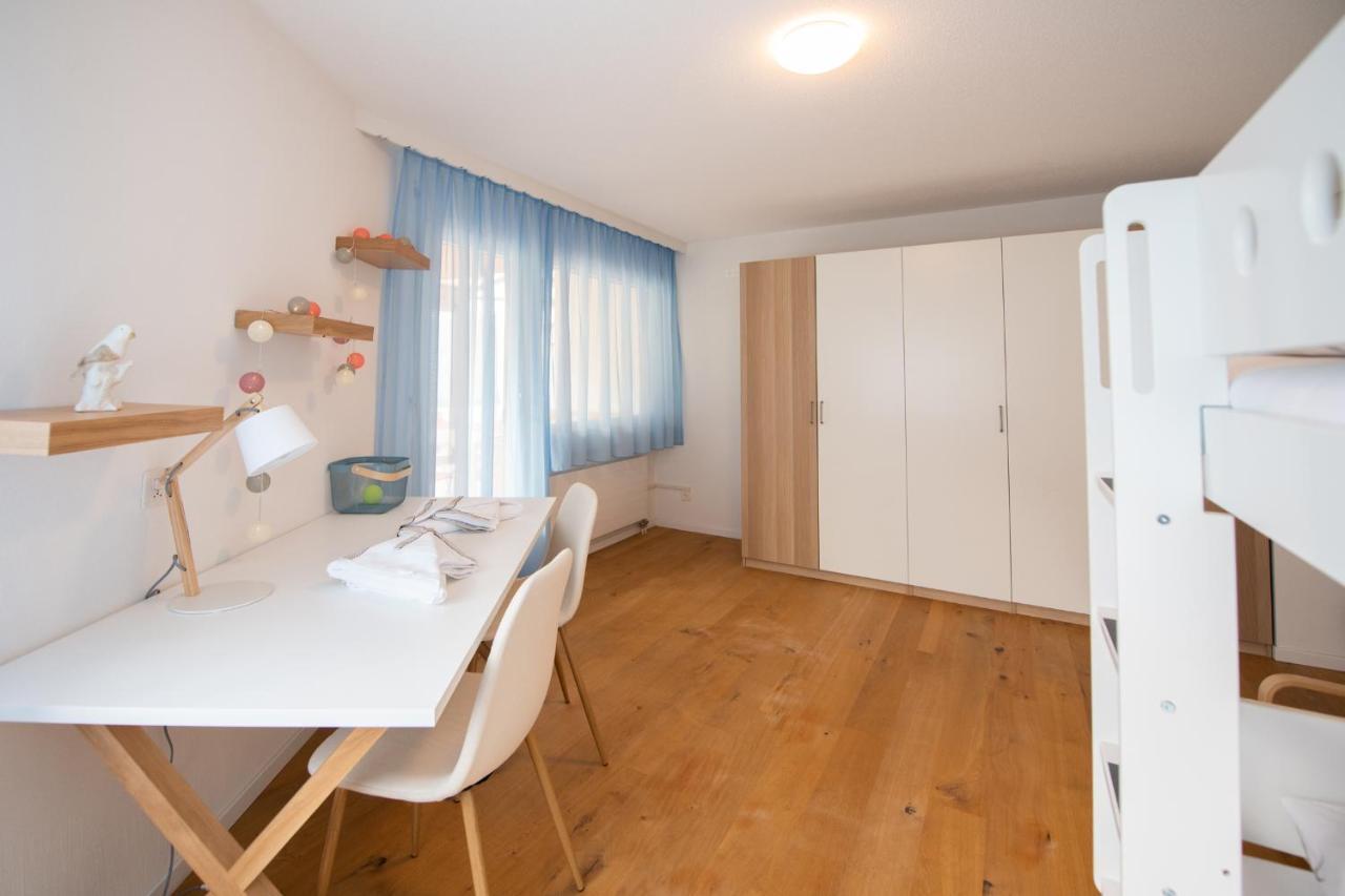 Agrimonia - 5,5-Zi Duplex Wohnung Bis 9 Personen Mit Eigenem Garten ダヴォス・プラッツ エクステリア 写真