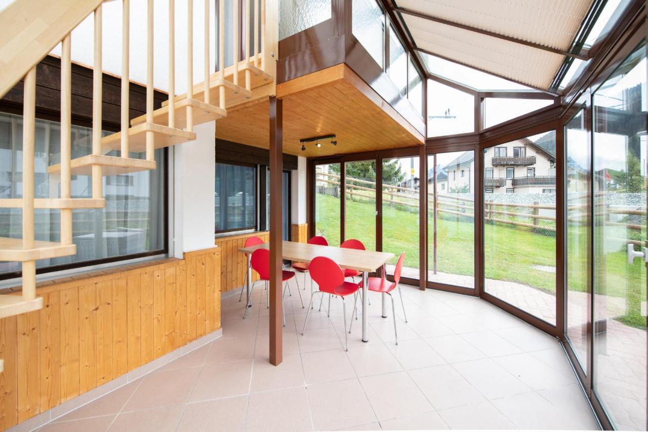 Agrimonia - 5,5-Zi Duplex Wohnung Bis 9 Personen Mit Eigenem Garten ダヴォス・プラッツ エクステリア 写真